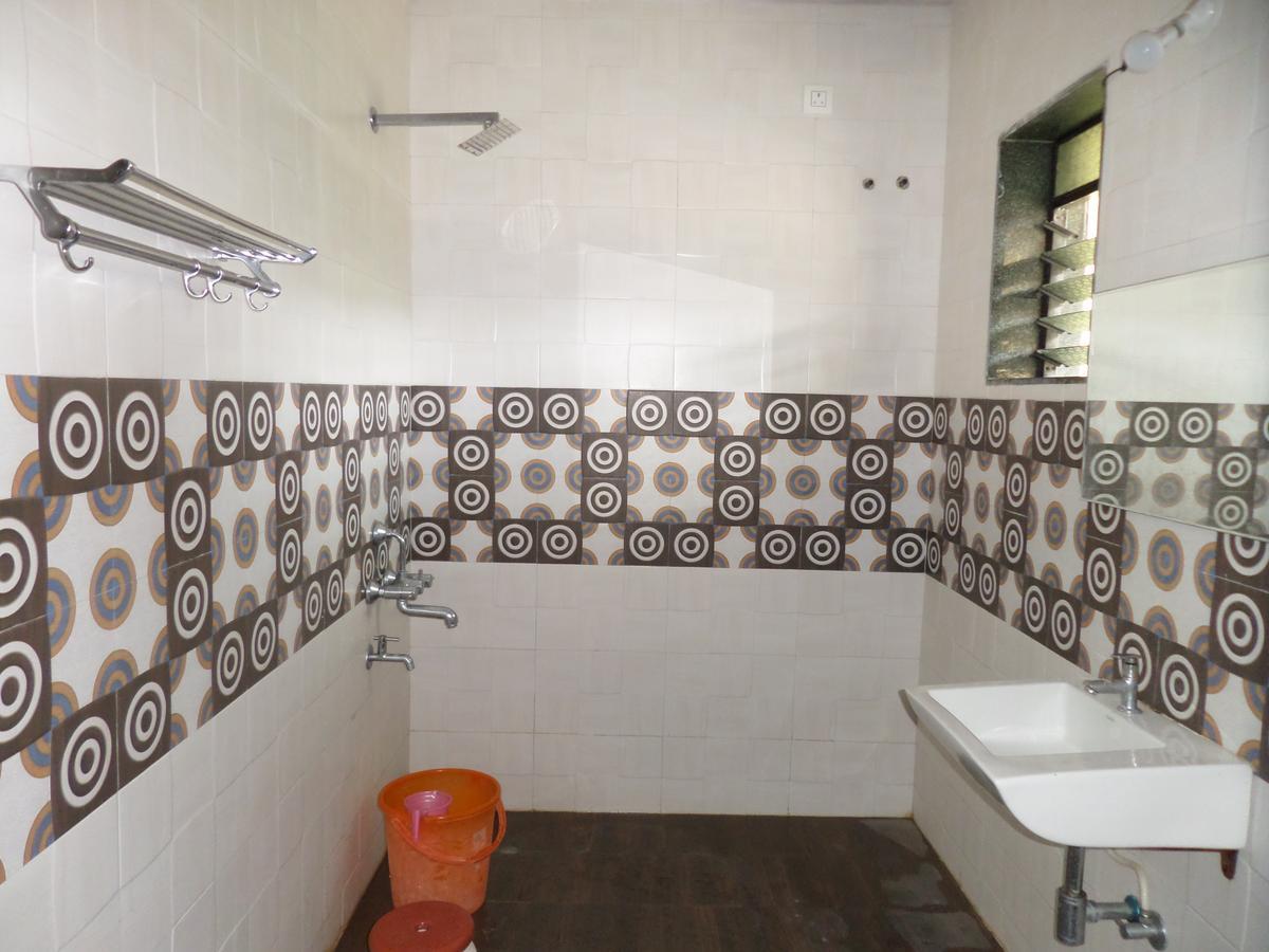 Отель Atithi Farm House Borlai Экстерьер фото